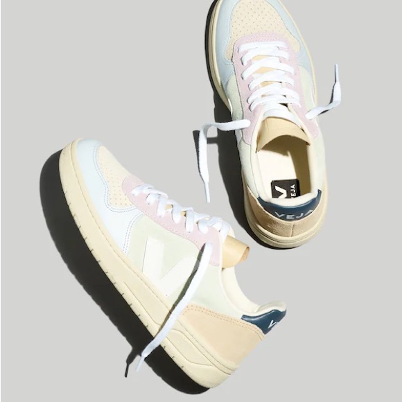 Madewell Veja™ Suede V-10 Sneakers in Blue MC888